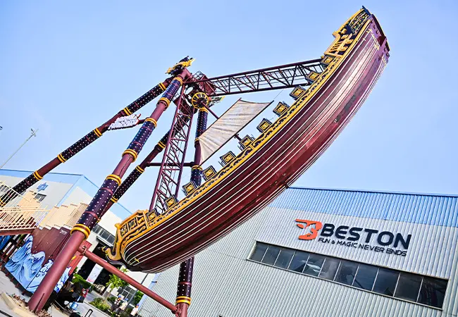 Beston Pirate Ship Ride Swings to the Highest Point